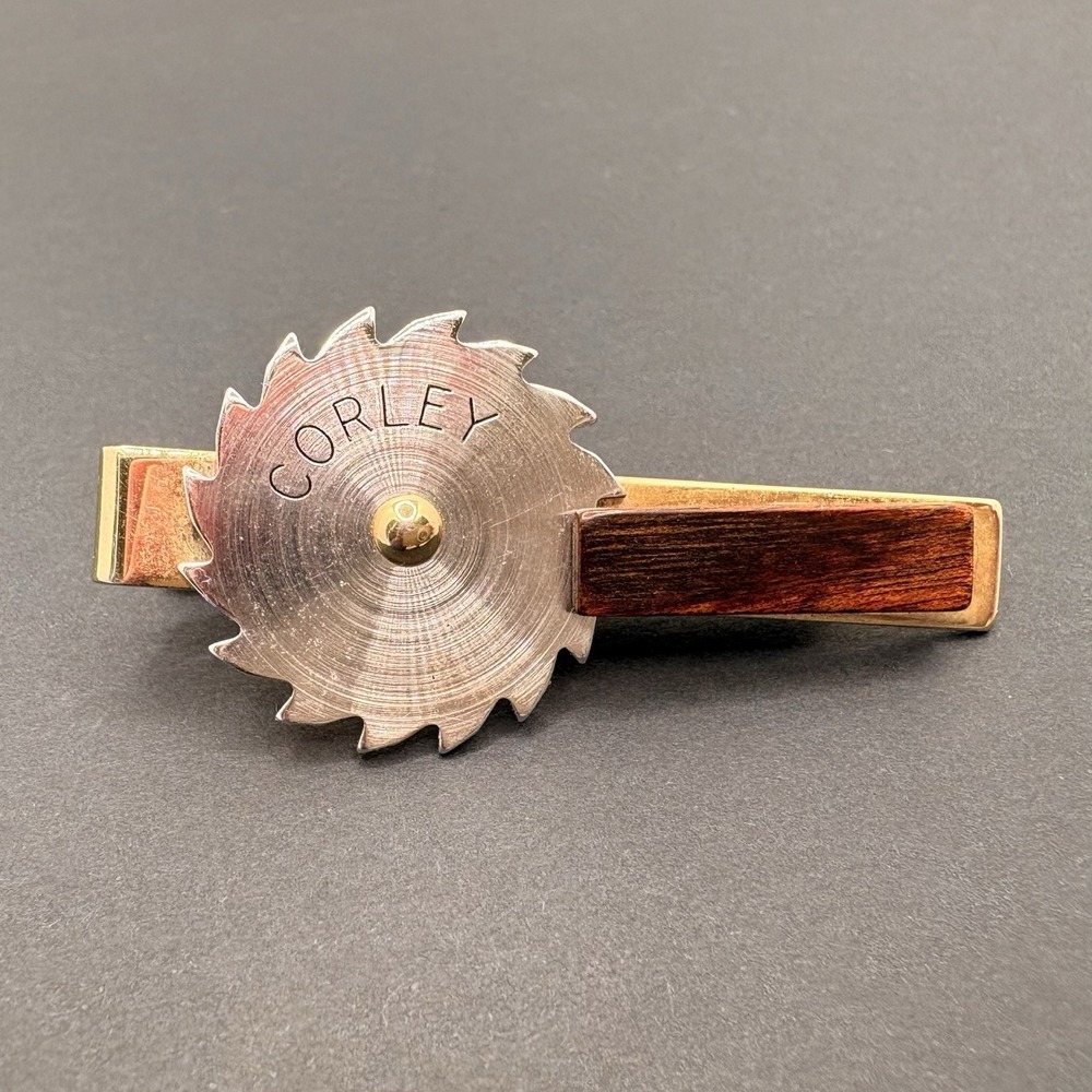 Vintage‎ Corley Spinning Saw Blade Tie Clip Moving Miniature Wood Advertising 2"